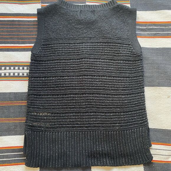 Banana Republic Wool Blend Sleeveless Sweater Top. Black. Casual. Fall Vibes. XS - Picture 5 of 15